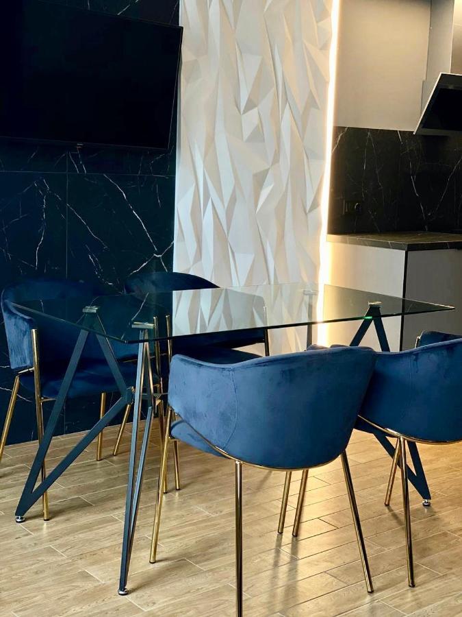 Central Family Boutique Apartments 2 Λβιβ Εξωτερικό φωτογραφία